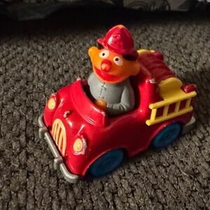Vintage 1981 Hasbro Muppets Sesame Street Ernie in Fire Truck Die Cast